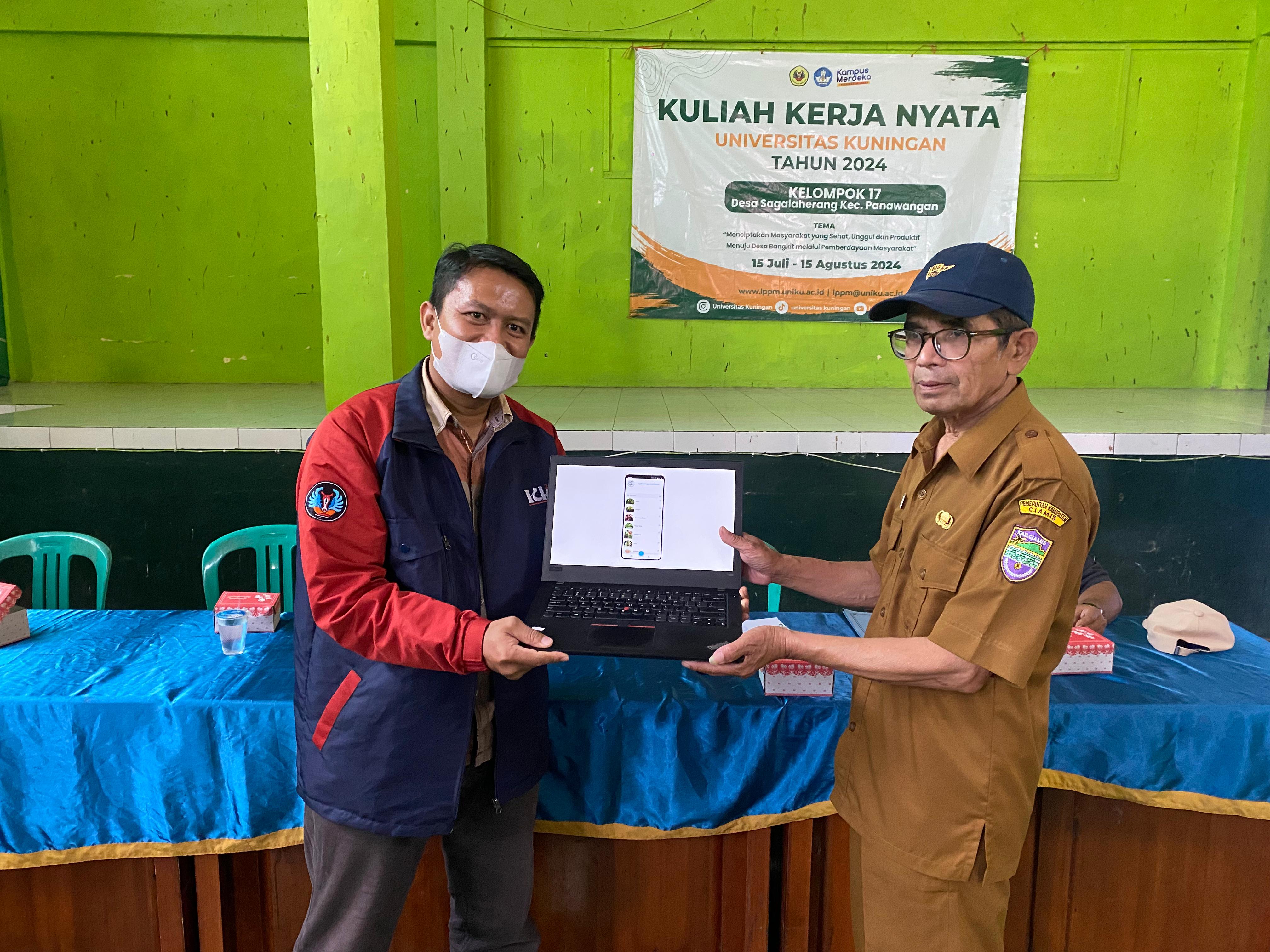 KKN Universitas Kuningan Luncurkan Aplikasi Perpustakaan TOGA di Desa Sagalaherang