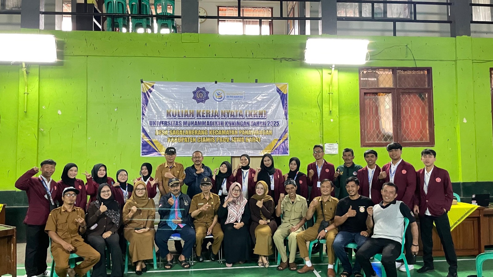 Penerimaan Mahasiswa KKN Universitas Muhammadiyah Kuningan di Desa Sagalaherang